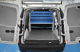 01_NV250 z opremo na talni pregradi
